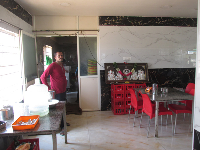 theater-style-conferance-hall-11